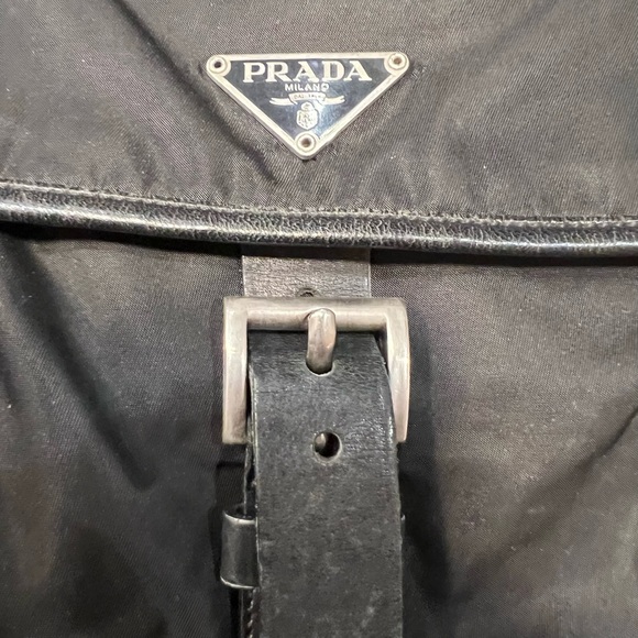 Prada Vela Small Shoulder Bag in Nero (black) - Authentic - Picture 4 of 10